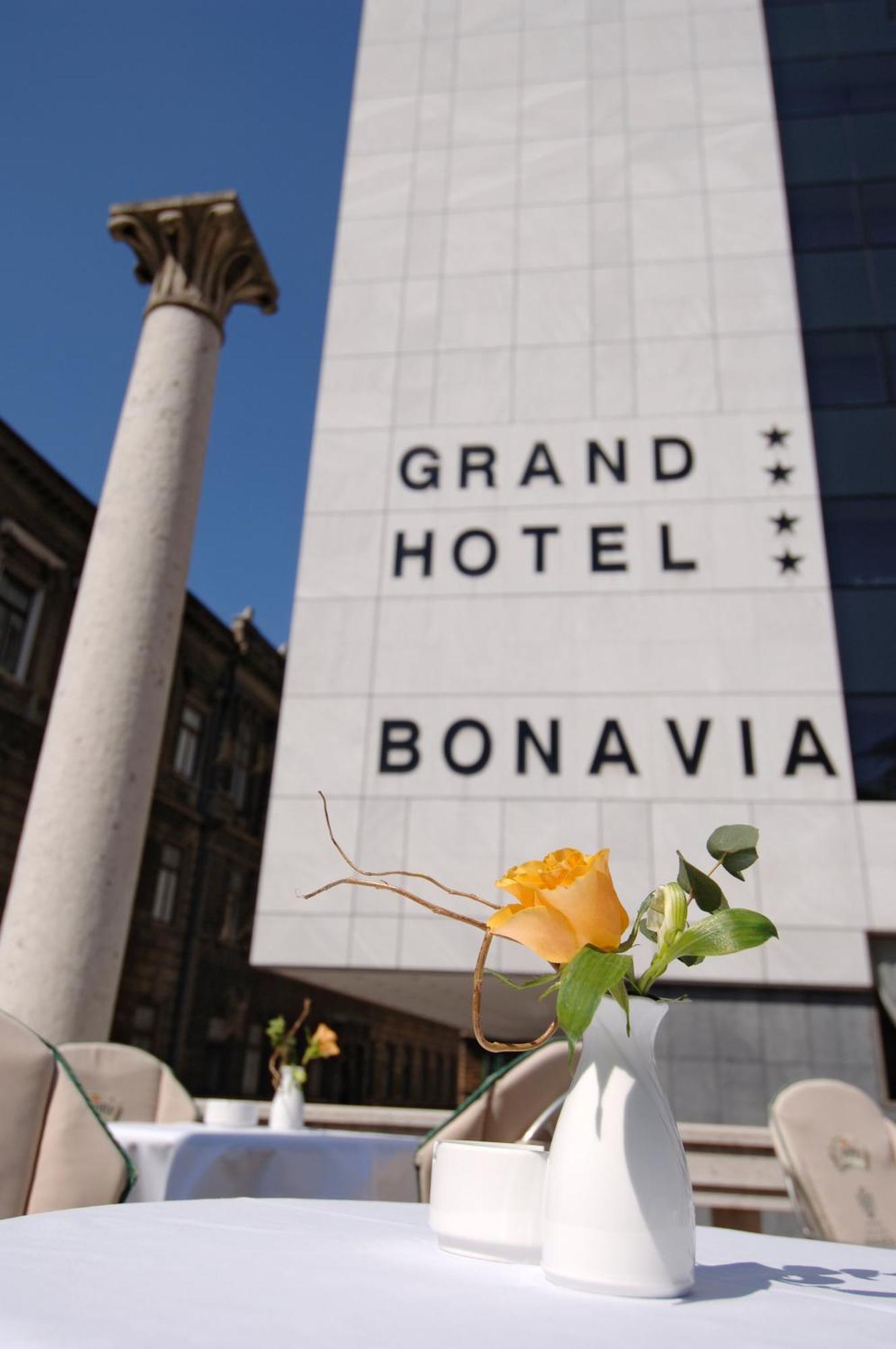 רייקה Grand Hotel Bonavia מראה חיצוני תמונה